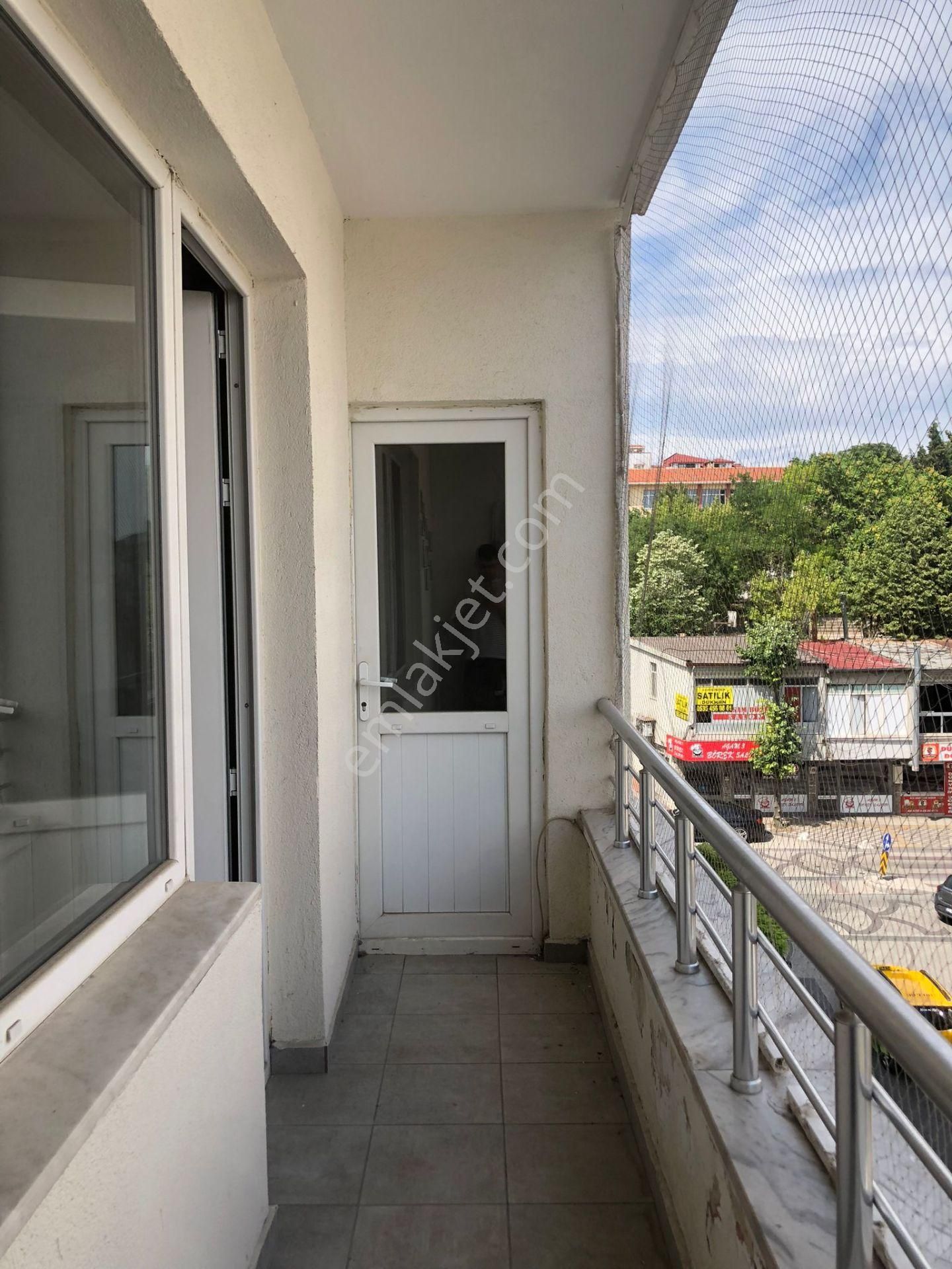 Şehrin Merkezinde Ara Kat 3+1 Kiralık Daire