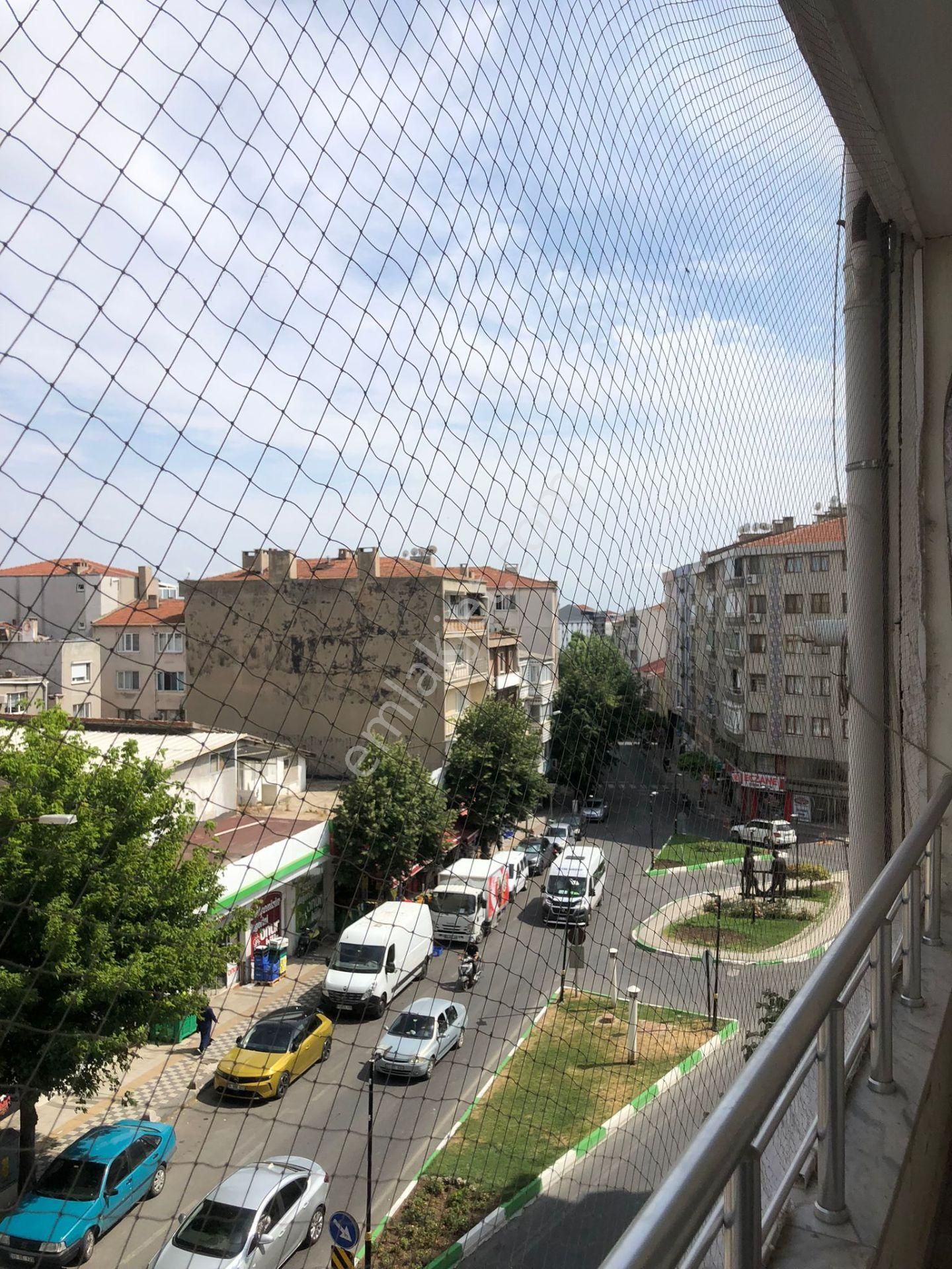 Şehrin Merkezinde Ara Kat 3+1 Kiralık Daire