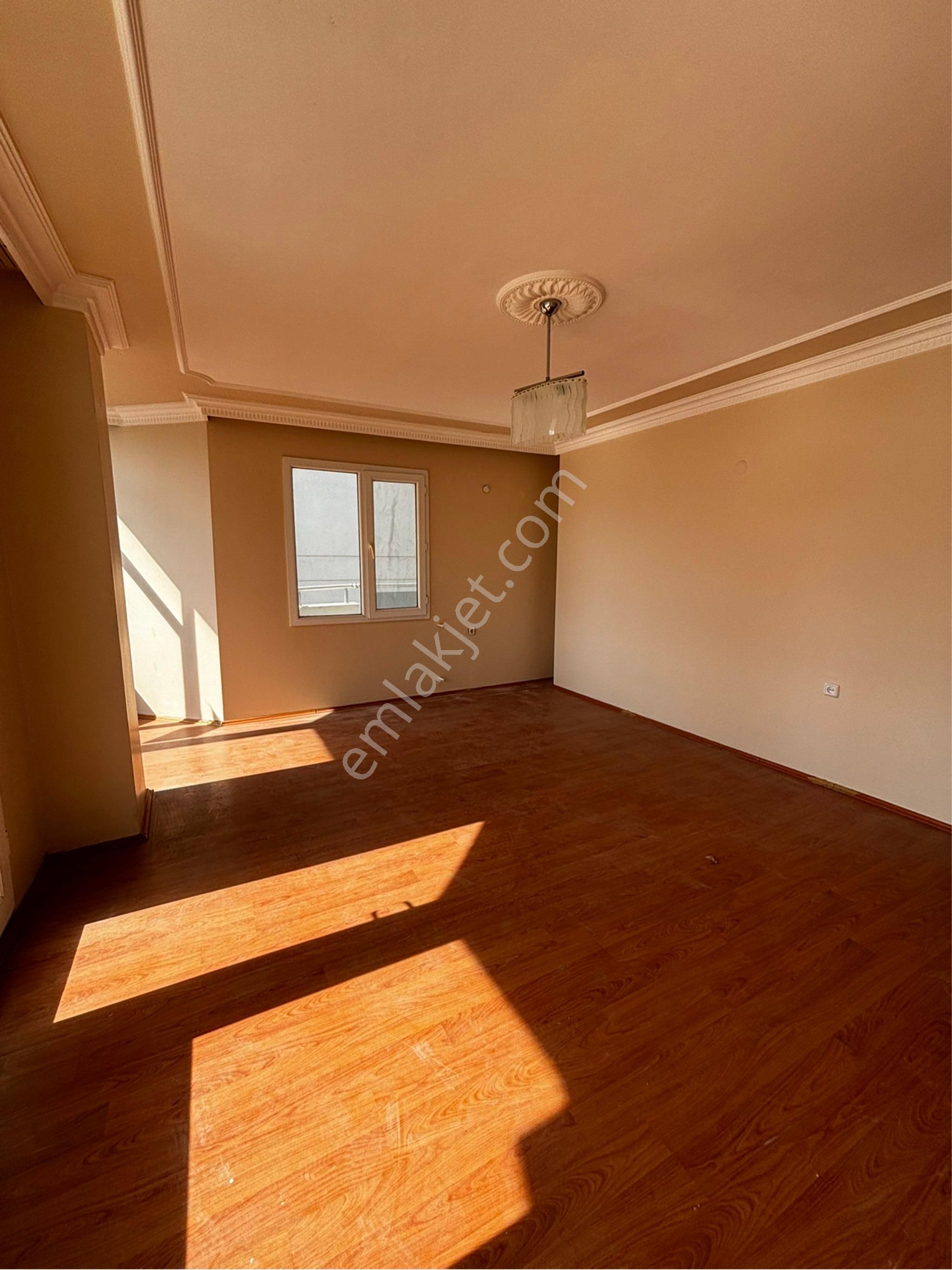 Kuşadası Merkezde Ebeveyn Banyolu 3+1 Daire