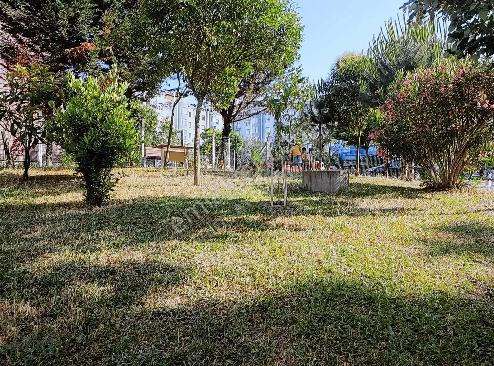 Bahçeşehir 2. Kısım Mahallesi Palandöken Sitesinde Satılık 2+1