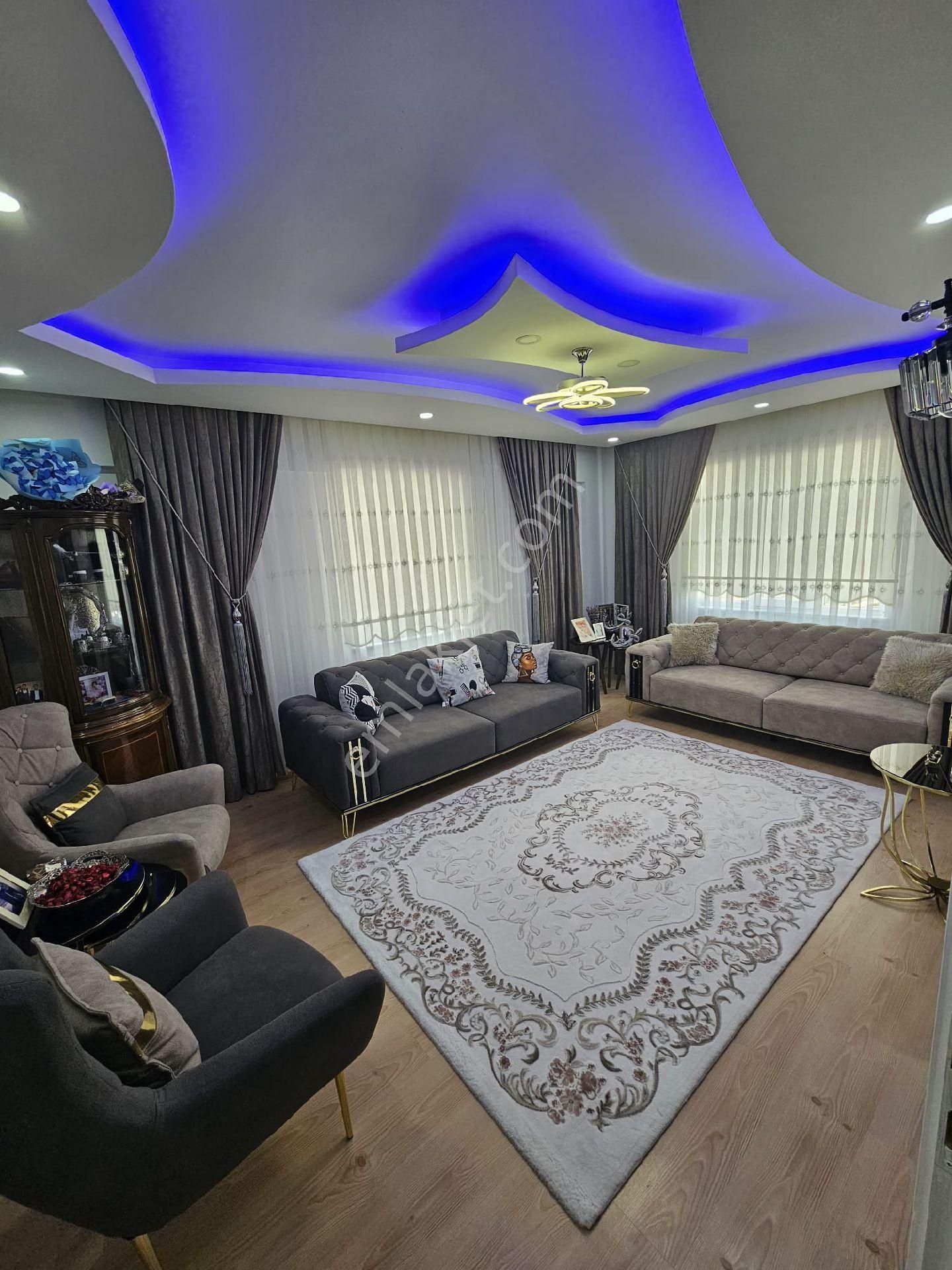 Sivas Yıldız Gayrimenkul'den Yüceyurt Mahallesi 3+5+1 Dublex Satılık Daire !