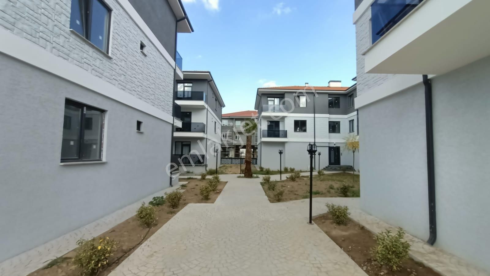 Alp Gayrimenkulden Site İçinde Satılık Daire
