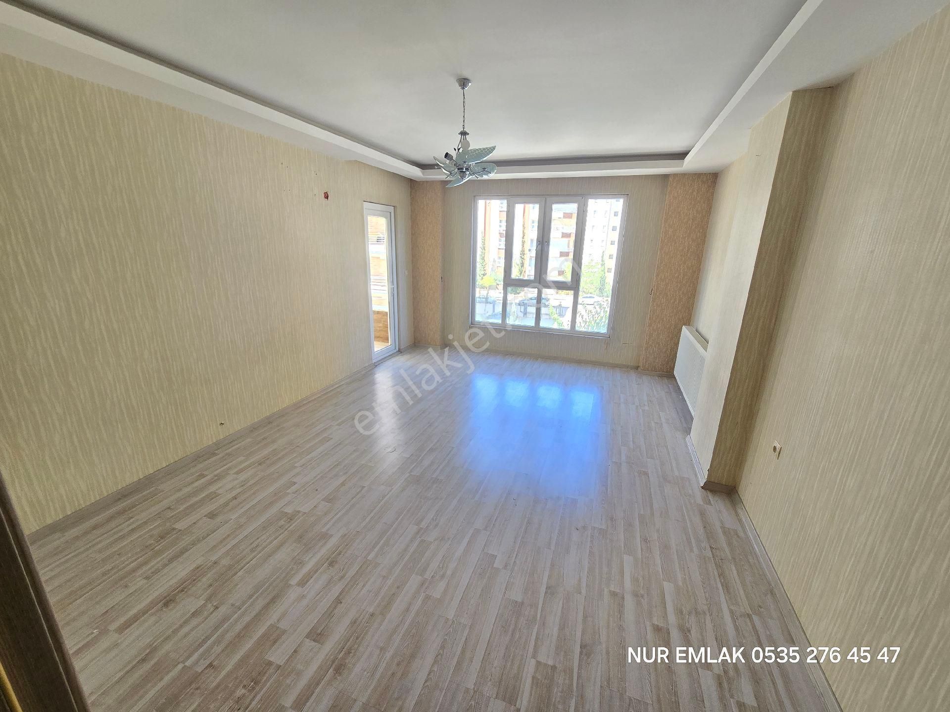 Atakentte 35 Mt Yola Yakın 2+1 Kiralık Daire **nur Emlak **