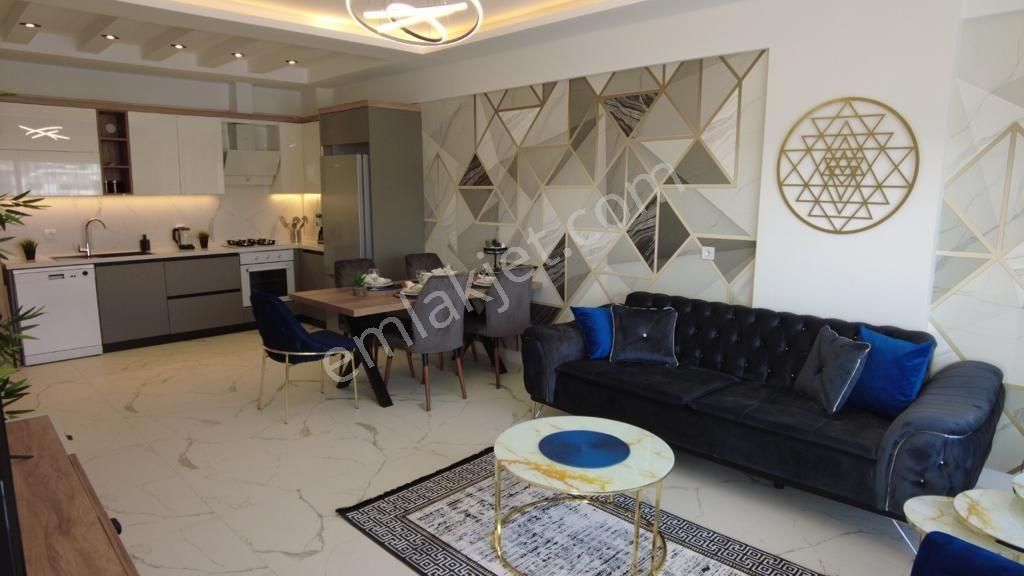 Kuşadası Otogar Arkası 2+1 Eşyalı Kiralık Daire