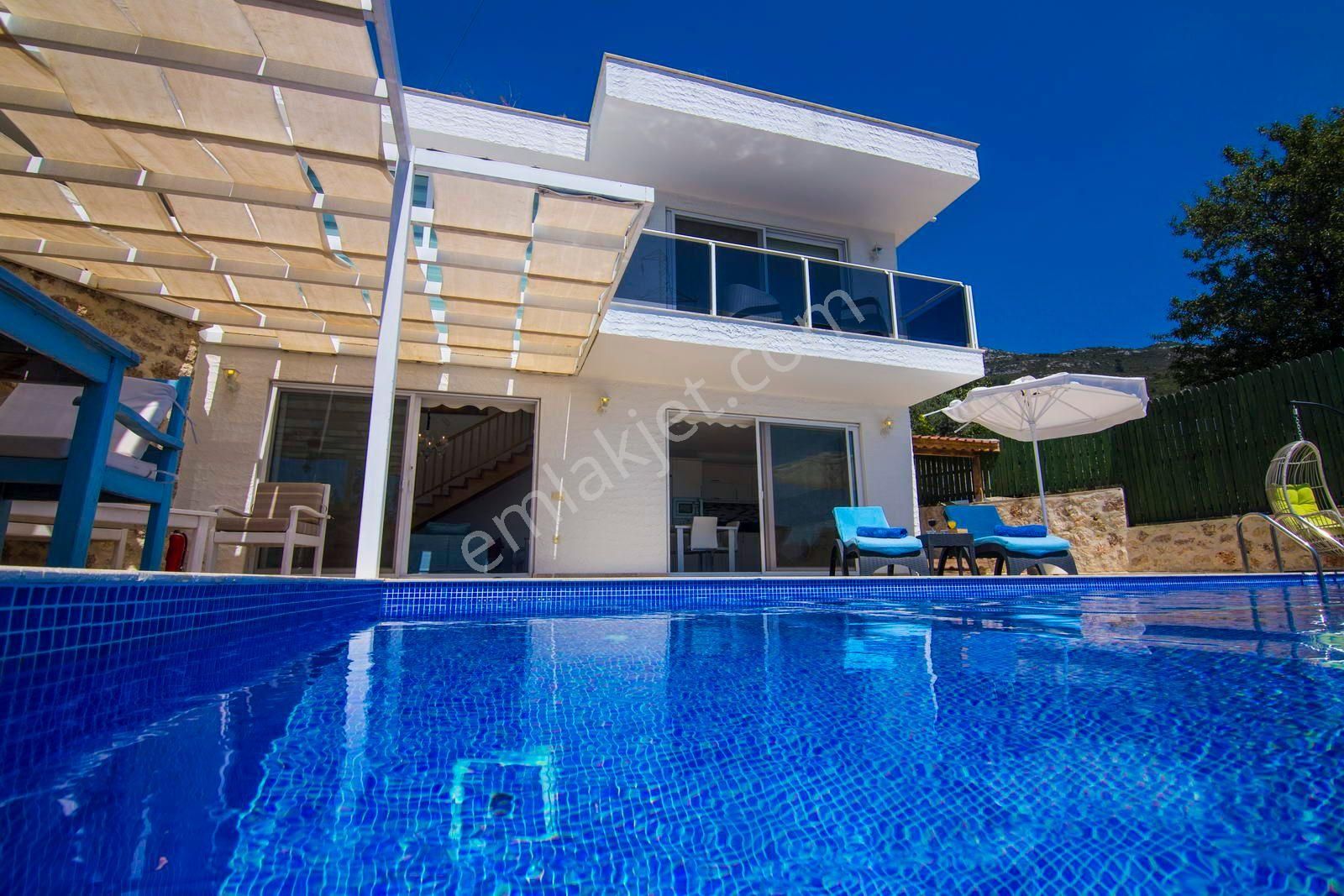 Tatil Merkezi Antalya Kaşta Kiralık Villa-villa Koybal