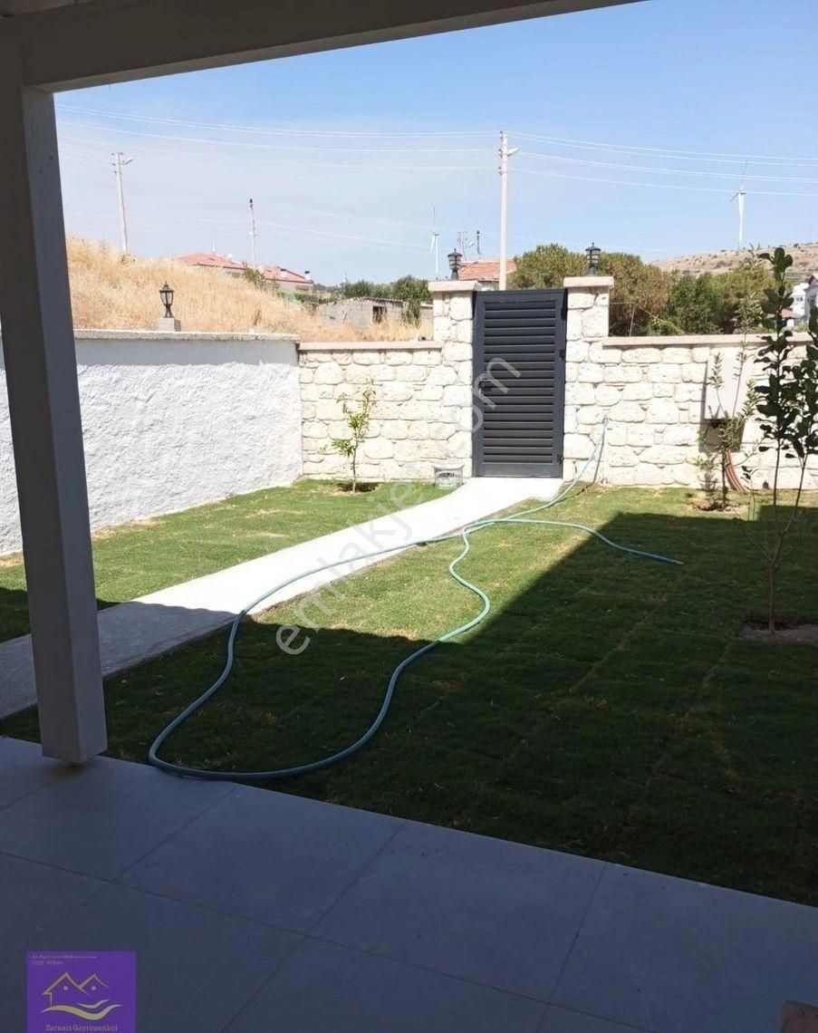 Çeşme Reisdere De Kiralık 2+1 Bahçeli Sezonluk - Görsel 2