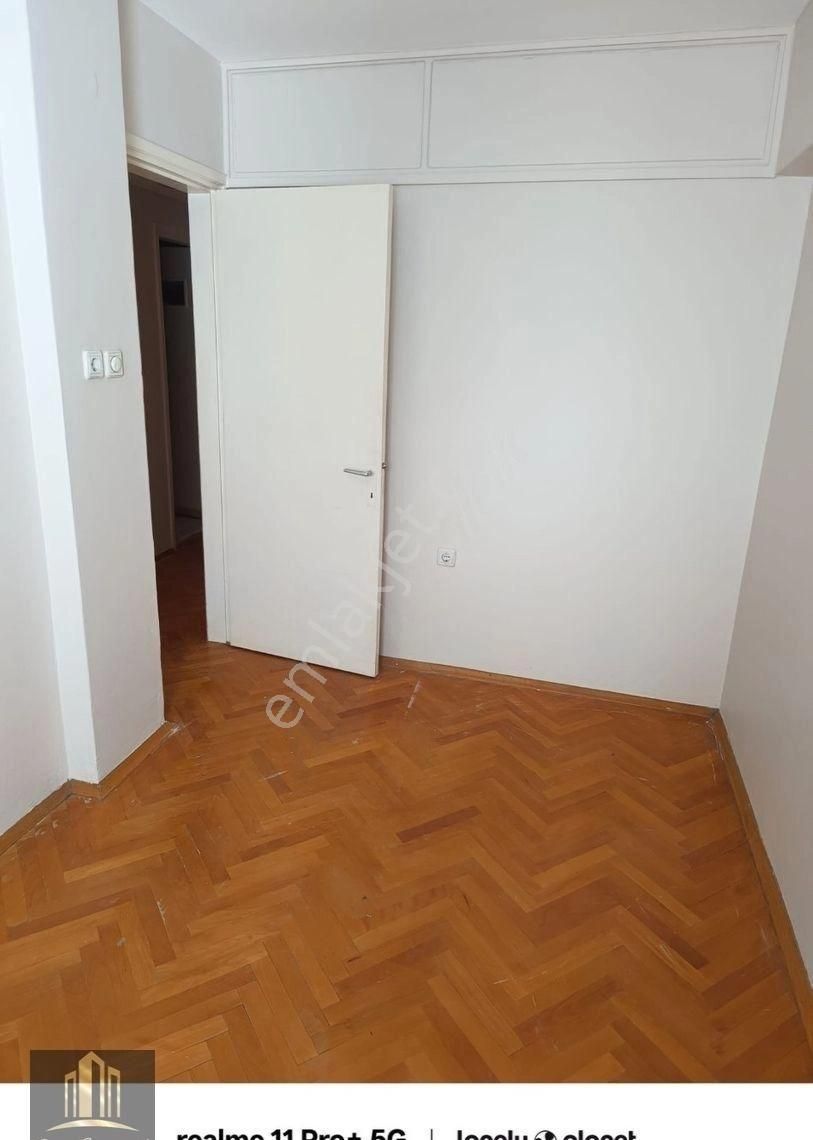 Alsancak'ta Mevki Yerde Satılık 2+1 Daire - Görsel 12