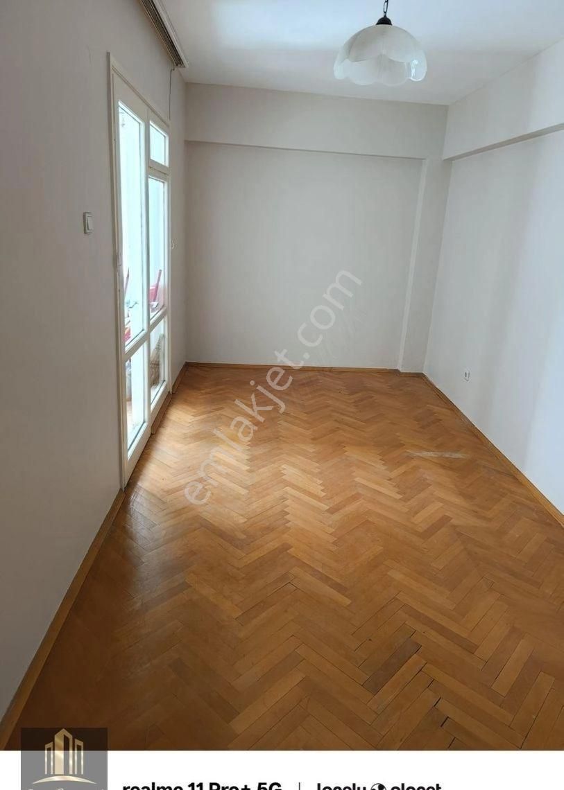 Alsancak'ta Mevki Yerde Satılık 2+1 Daire - Görsel 3