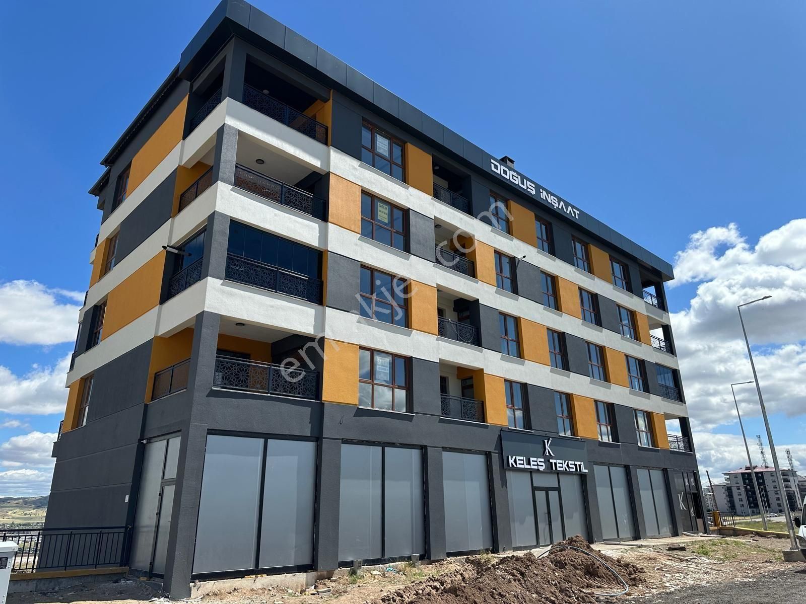 Karahan Emlak'tan Satılık Sıfır Daire*kılavuz-şeyhşamilde*90 M² . 3.kat*2+1