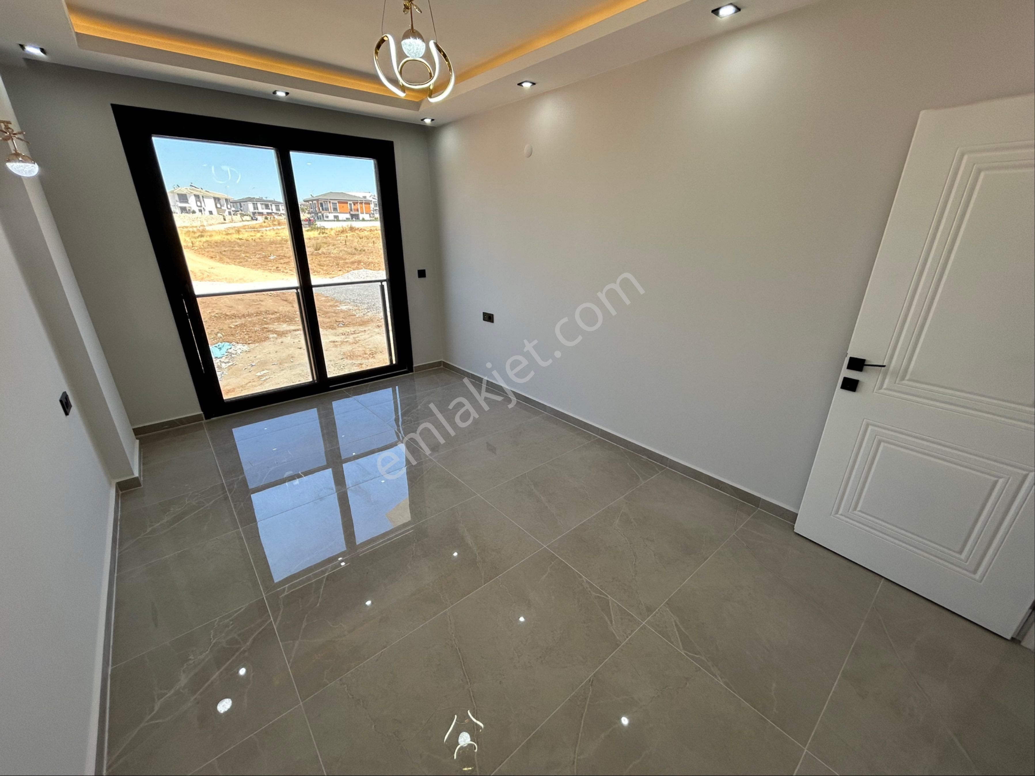 Didimde Havuzlu 3+1 Villa - Görsel 26