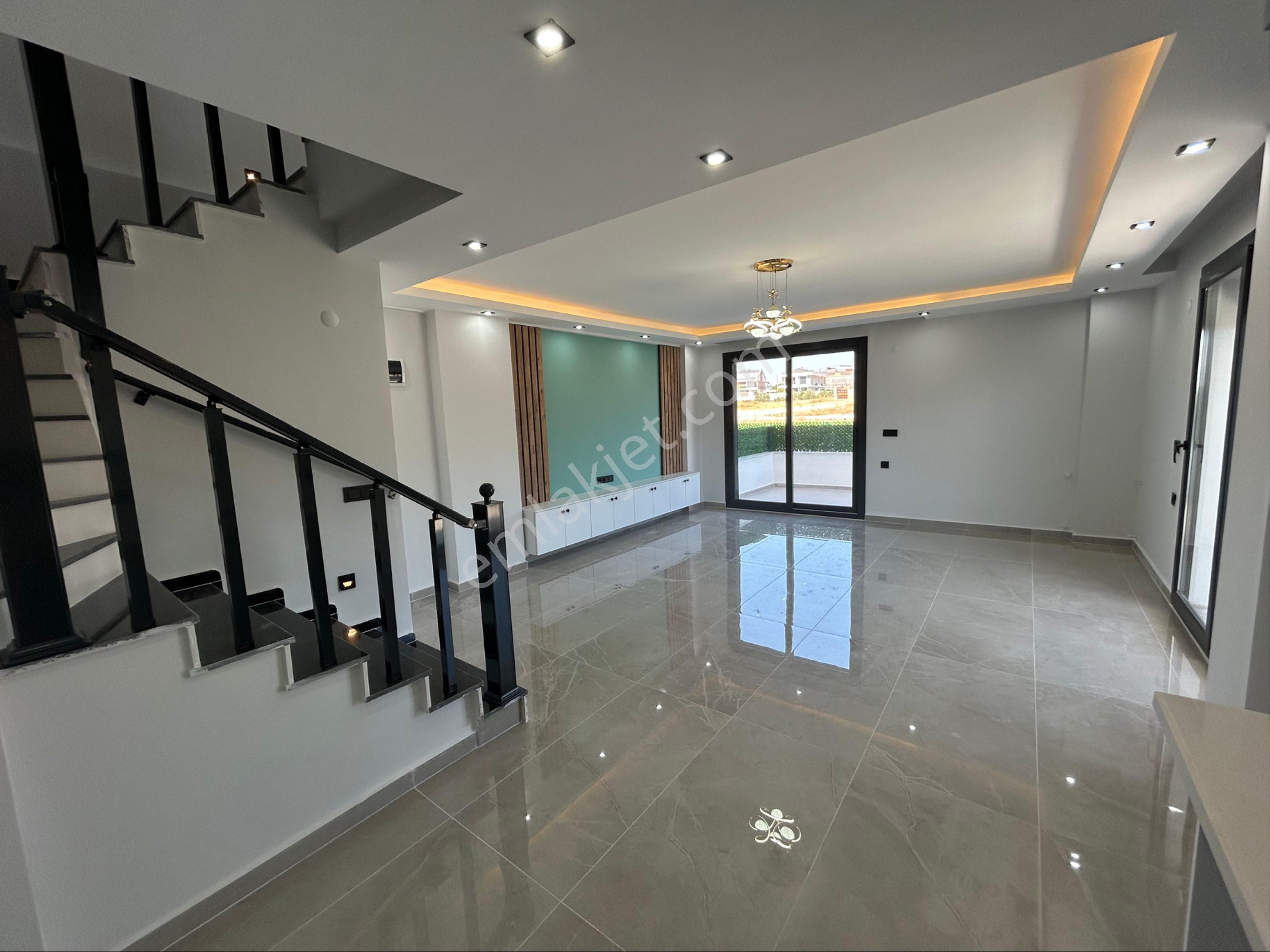 Didimde Havuzlu 3+1 Villa - Görsel 14