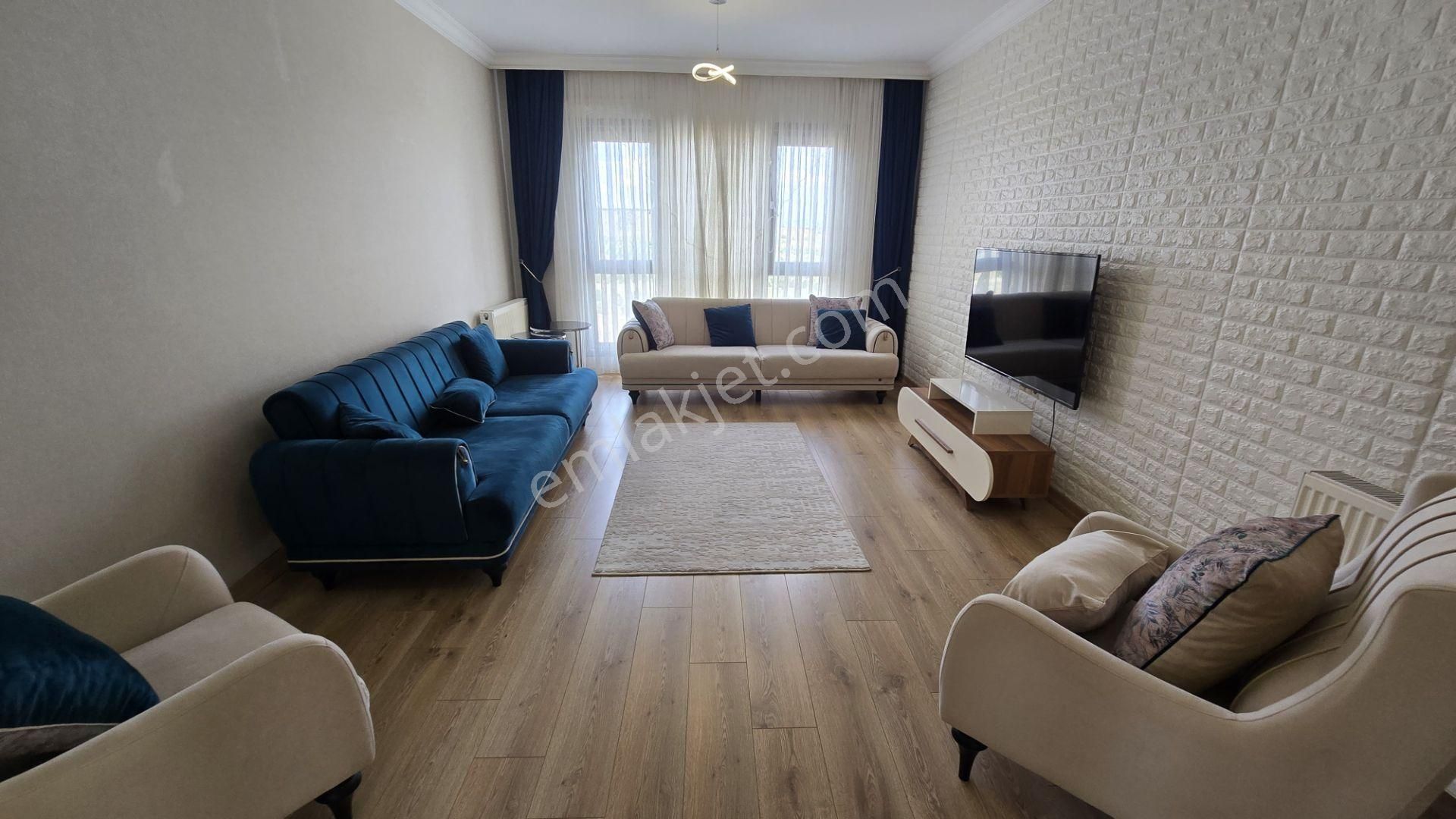 Cumhuriyet M. Orman Ve Havuz Manzaralı Eşyalı 2,5+1 Satılık Daire
