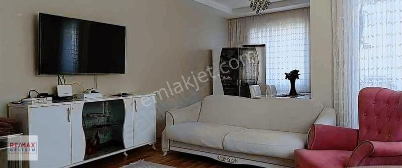 Avrupa Cad. Üzerınde Sıte Içı Keyıflı 2+1 Genış Köşe Daıre