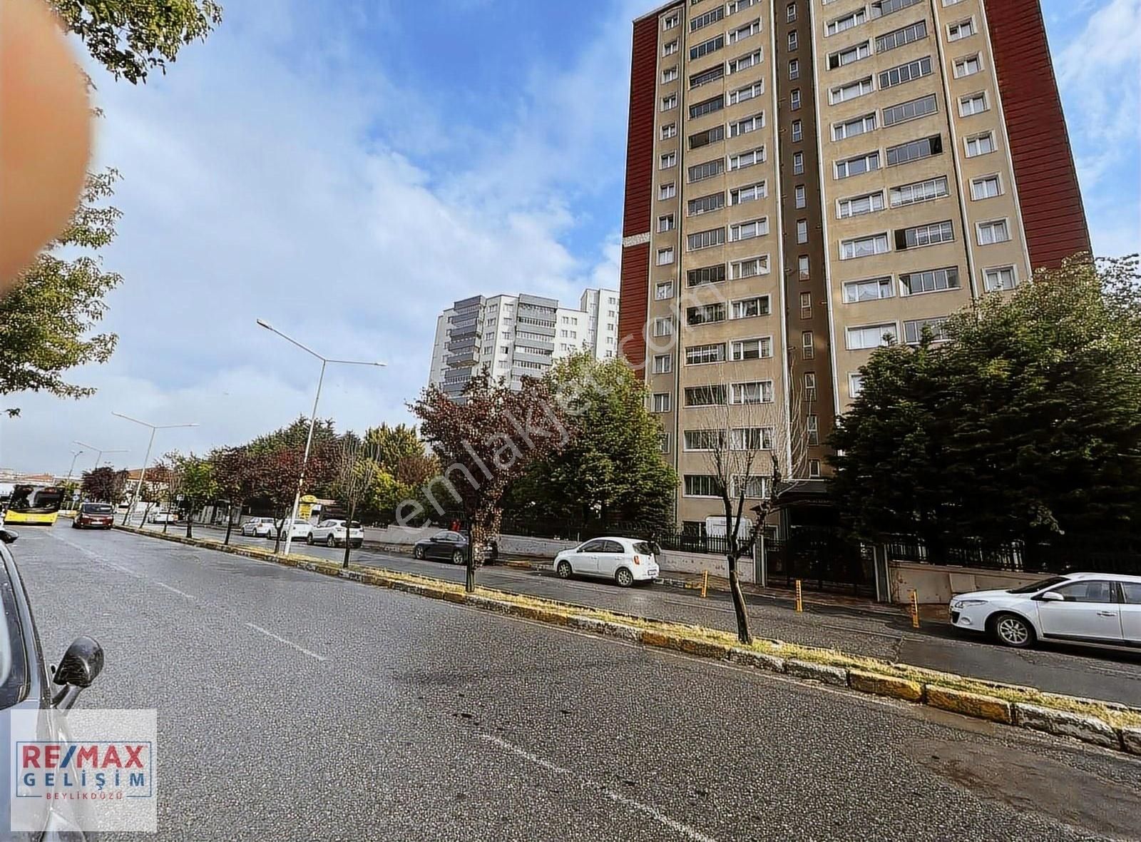 Beylikdüzü Adnan Kahveci Mahallesinde Dubleks Daire