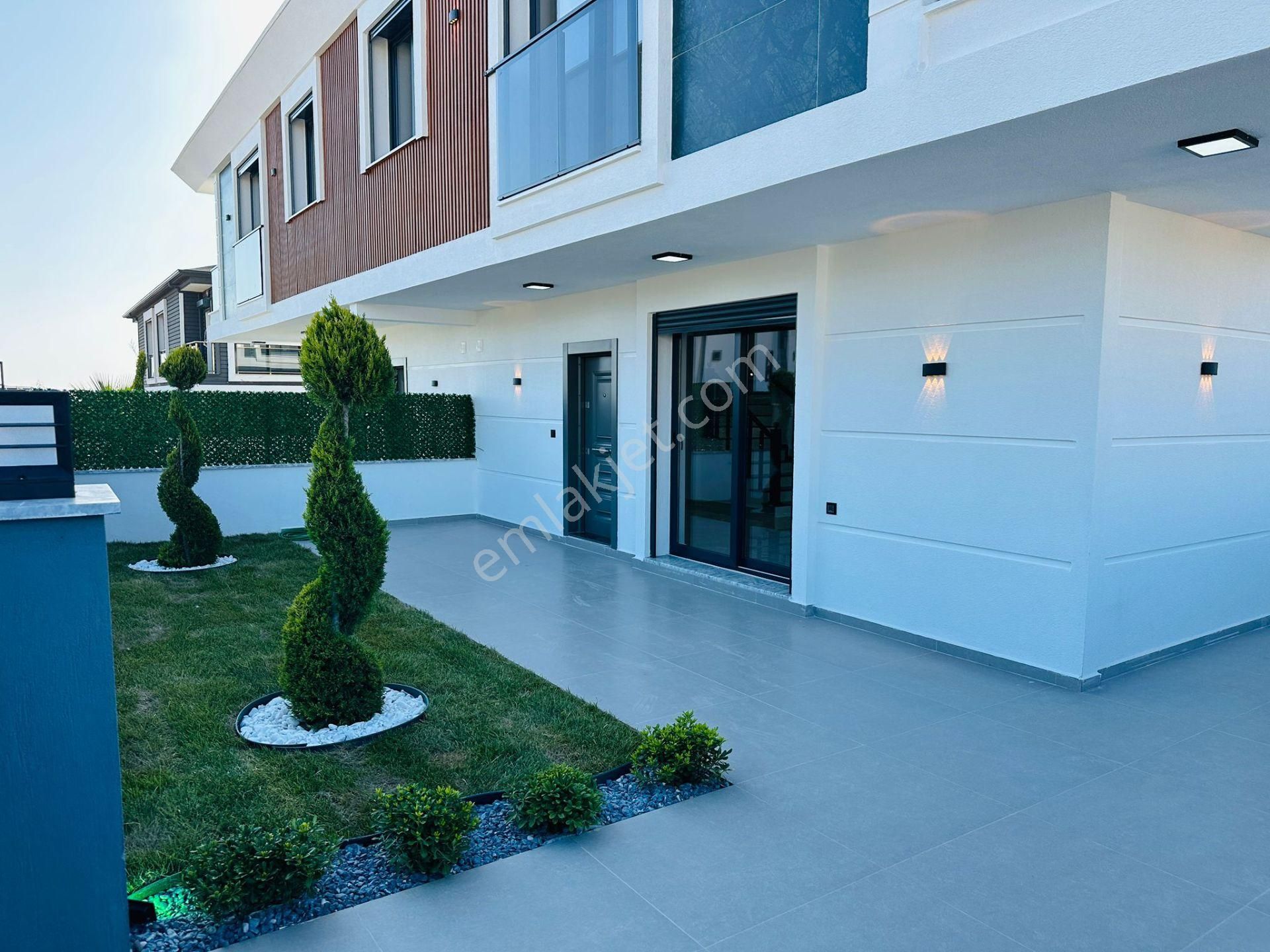 Didim Hisarda Satılık 3+1 Sıfır Yapı Havuzlu-otoparklı Villalar - Görsel 17