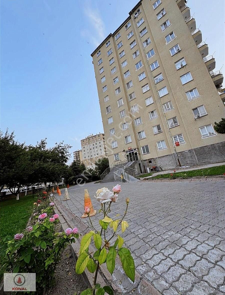 Konal Gayrimenkul | Altınolukta Yıllık Peşin Yapılı Kiralık 3+1