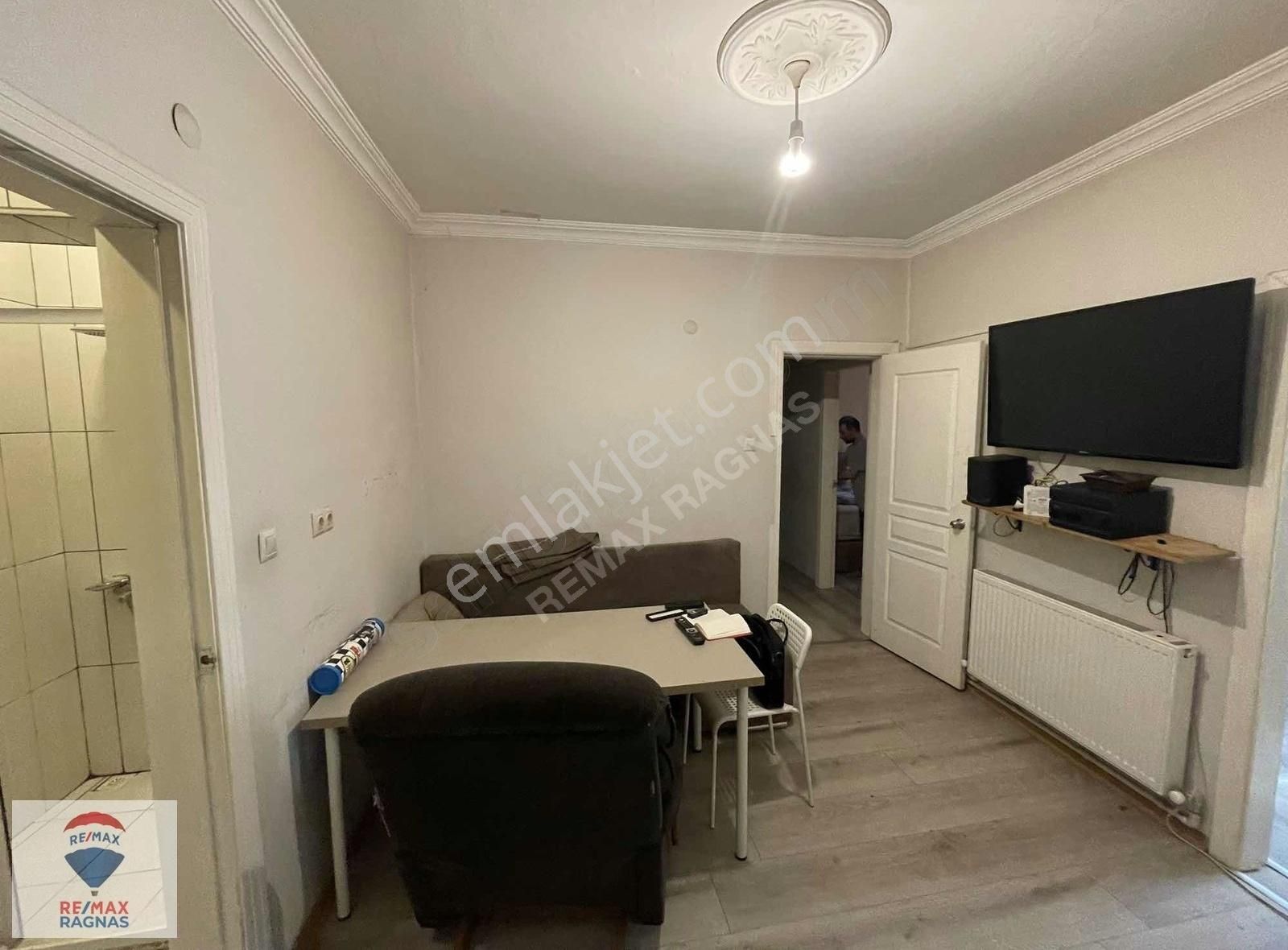 Kadıköy Rasimpaşa Yeldeğirmeni Satılık 4+1 Daire