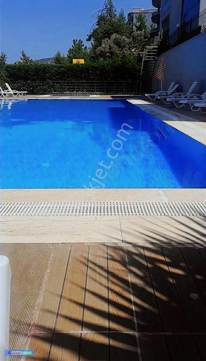Havuzlu, Yatırımlık Site İçinde 1+1 Temiz Daire