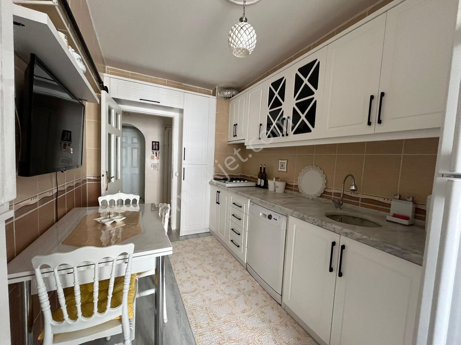 Keçiörende Kafkaslar Mah 3+1 2 Orta Katta Kök Tapu Acil Satılık Daire