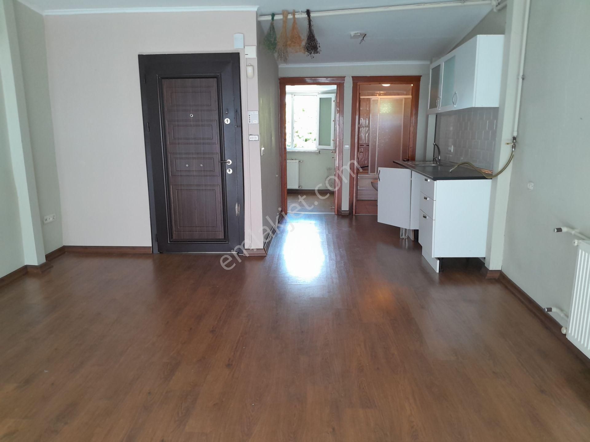 Karadeniz Emlak Beşiktaş Ortaköy De 4 Katli Kombili Bina