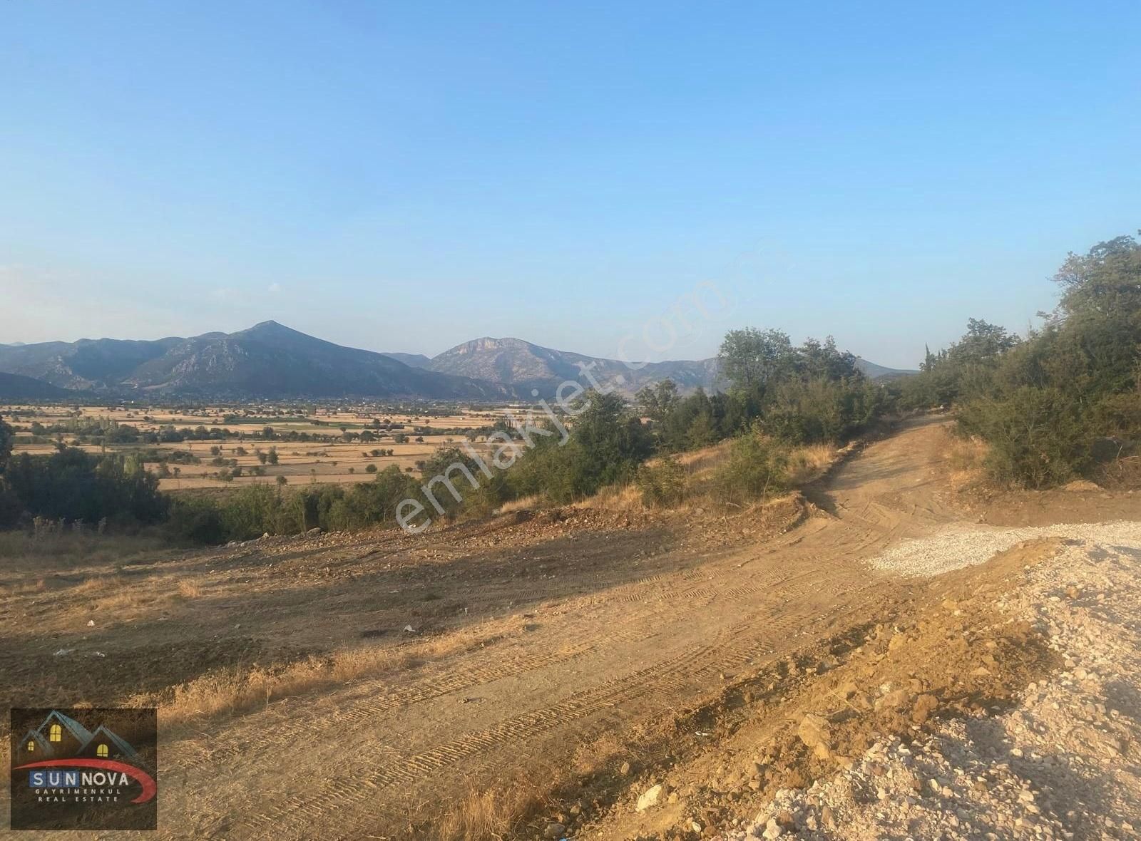 Çebişte. Hayvancılık,sera Ve Bahçe İçin Uygun Yanyana İki Tarla - Görsel 4