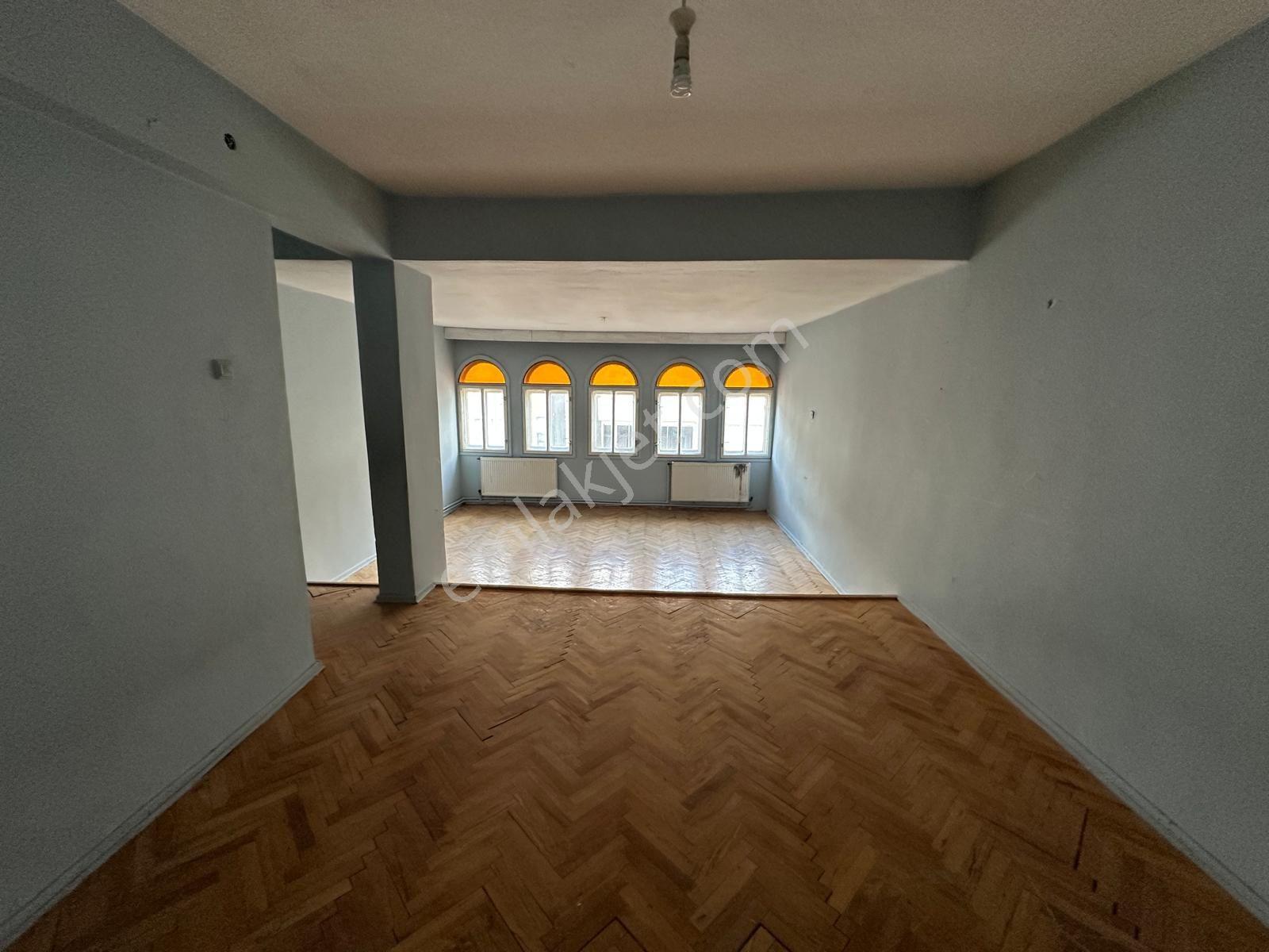 Karahan Emlak'tan Sivas Merkez Çarşıda Satılık Daire*net 175 M² . 2.kat . 3+1 Daire - Görsel 24
