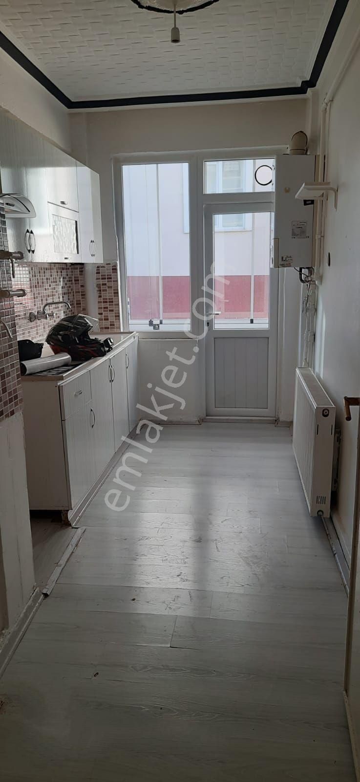 Esnaf Emlak'tan/polis Lojmanları Civarı/2+1 Satılık Daire