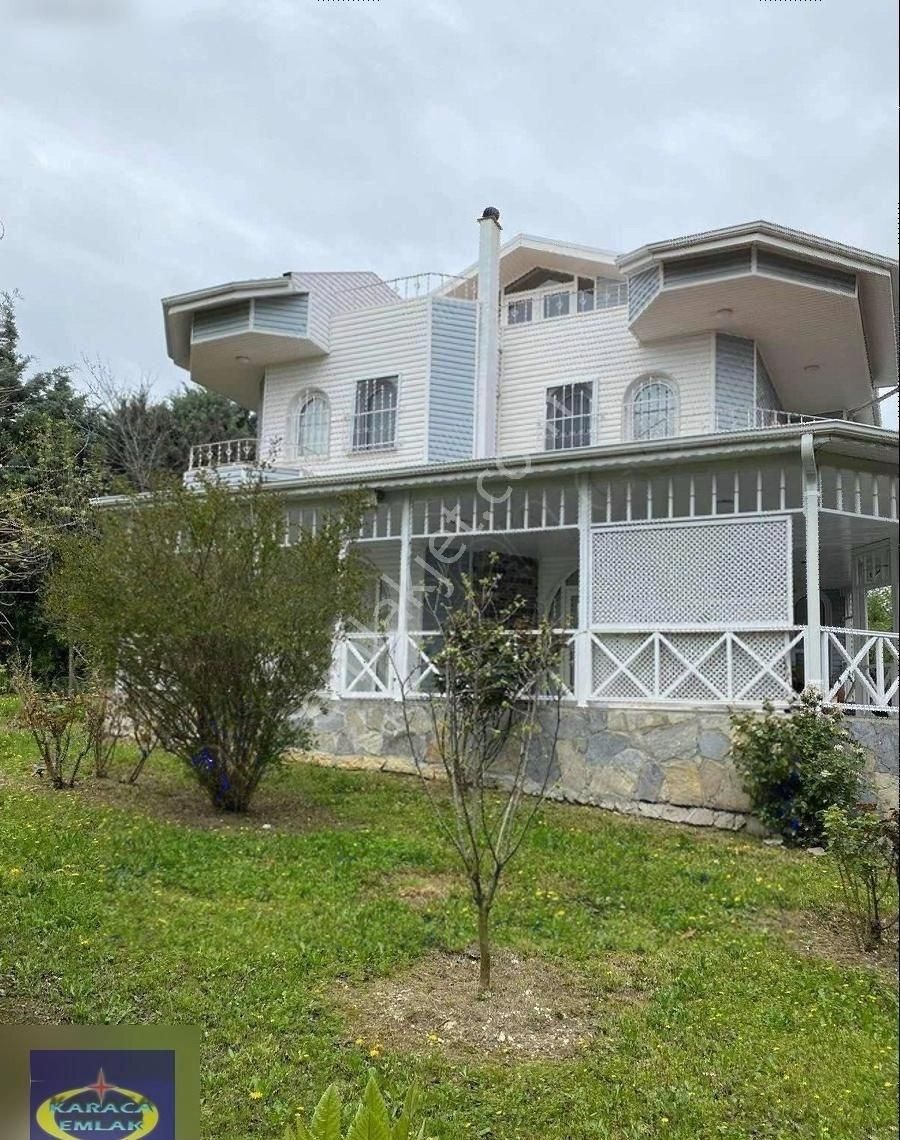 Çatalca İzzettin Köyde Ceylan Kent Tatil Sitesinde Satılık Villa