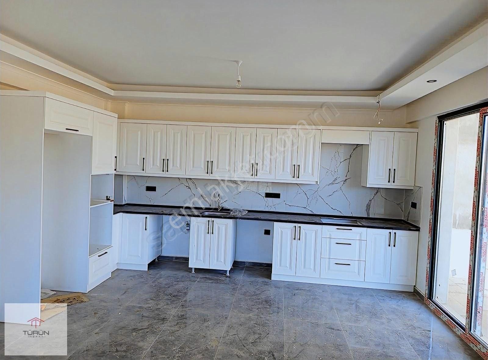Yeşil Üzümlü'de Satılık Villa