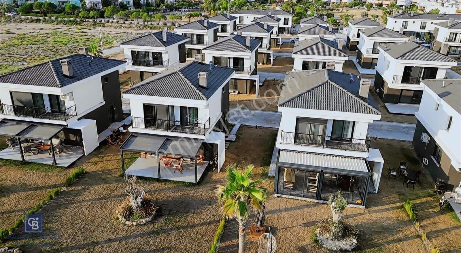 Dikili Çandarlı Özel Plajlı Sıfır 3+1 Villa