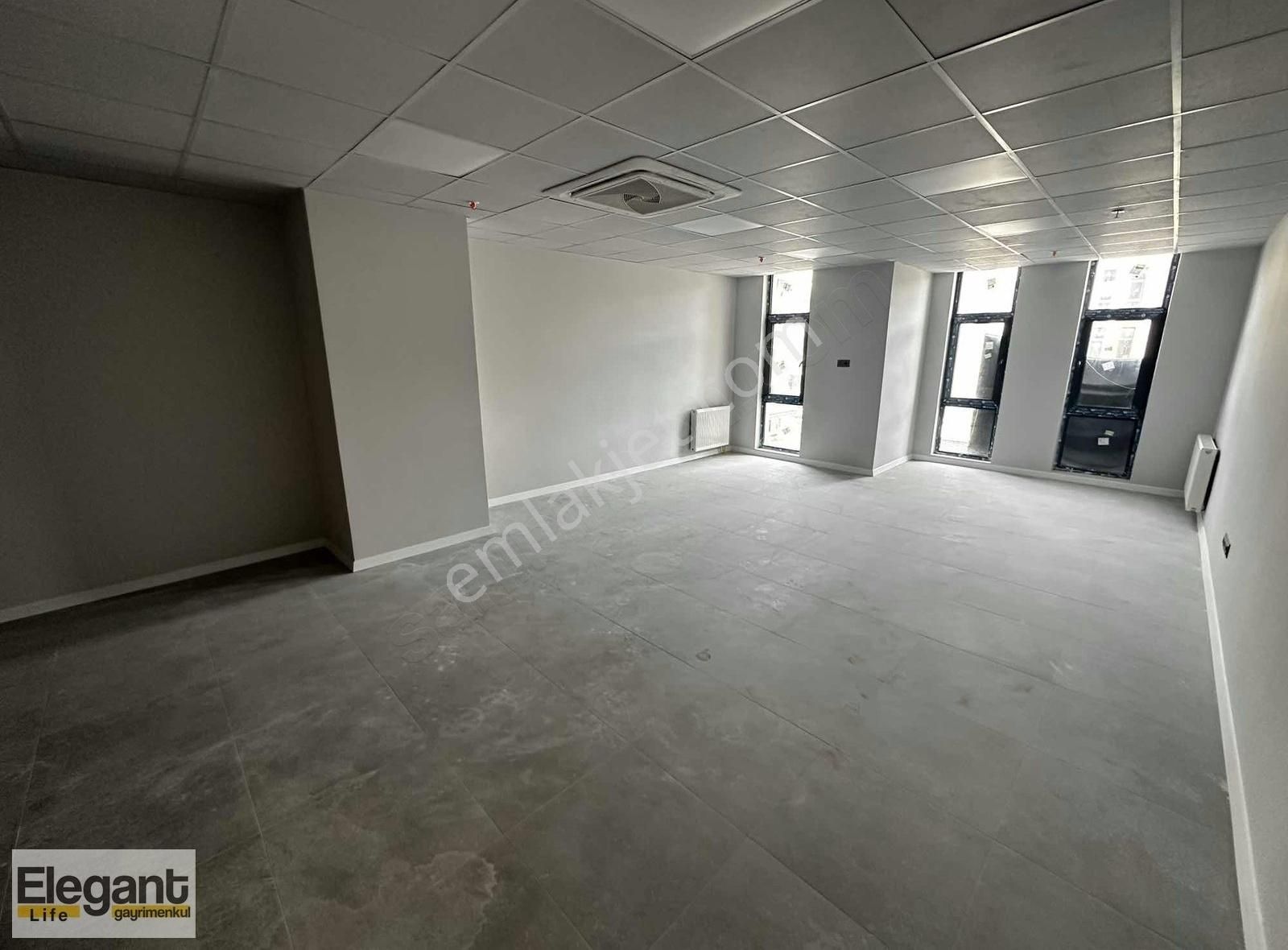 Elegant Life'dan Çarşı Avm'de İçi Yapılı 42 M2 Kiralık Ofis