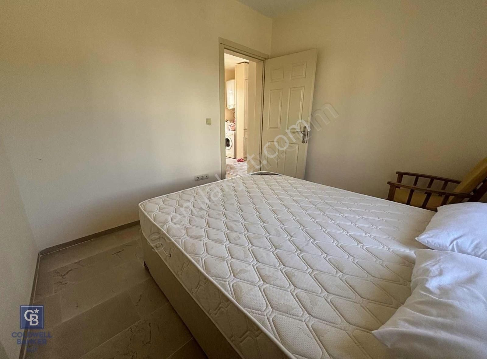 Gümüşlük'te Merkezi Konumda Havuzlu Sitede 2+1 Üst Kat - Görsel 8