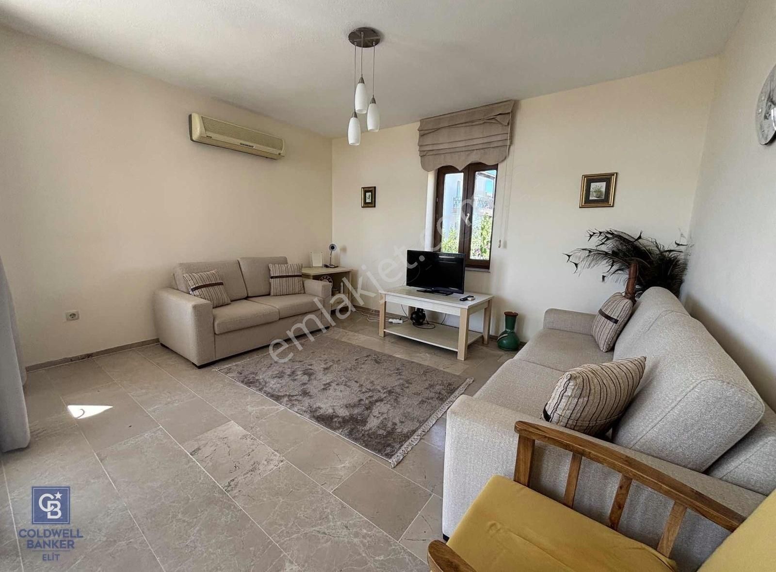 Gümüşlük'te Merkezi Konumda Havuzlu Sitede 2+1 Üst Kat - Görsel 9