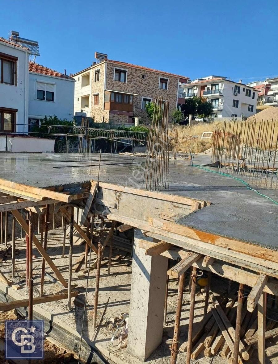 İzmir Foça Bağarası'nda Lüks 3+1 Bahçe Dubleks