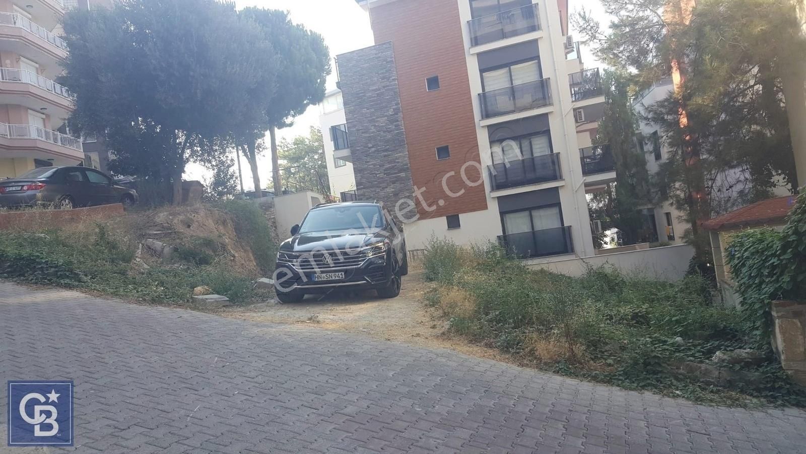 Kuşadası Marina Bölgesi Full Deniz Manzaralı Konut Arsası