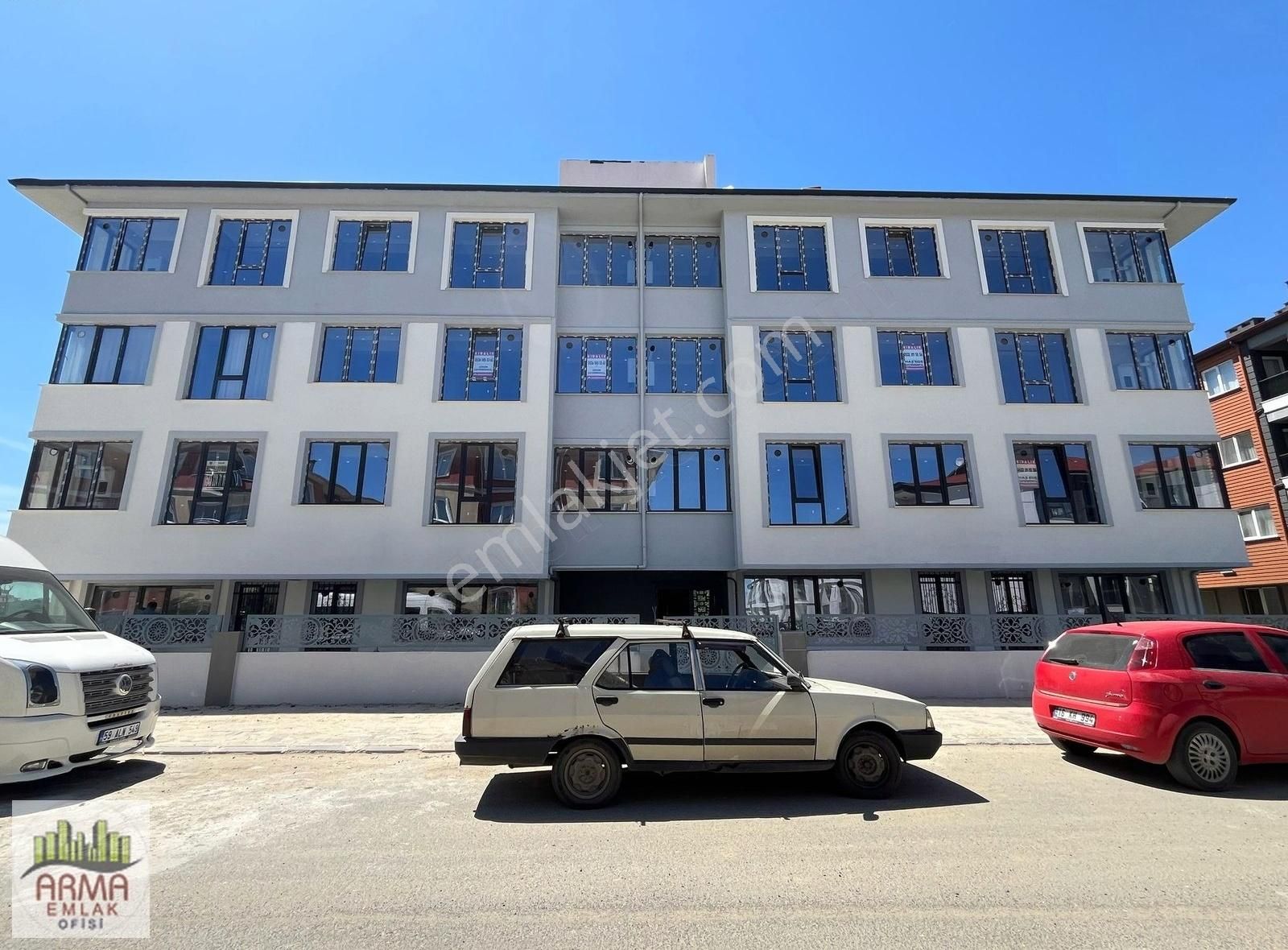 Nusratiye Mah. Kat Ve Cephe Seçenekleri İle Sıfır 1+1 Daireler