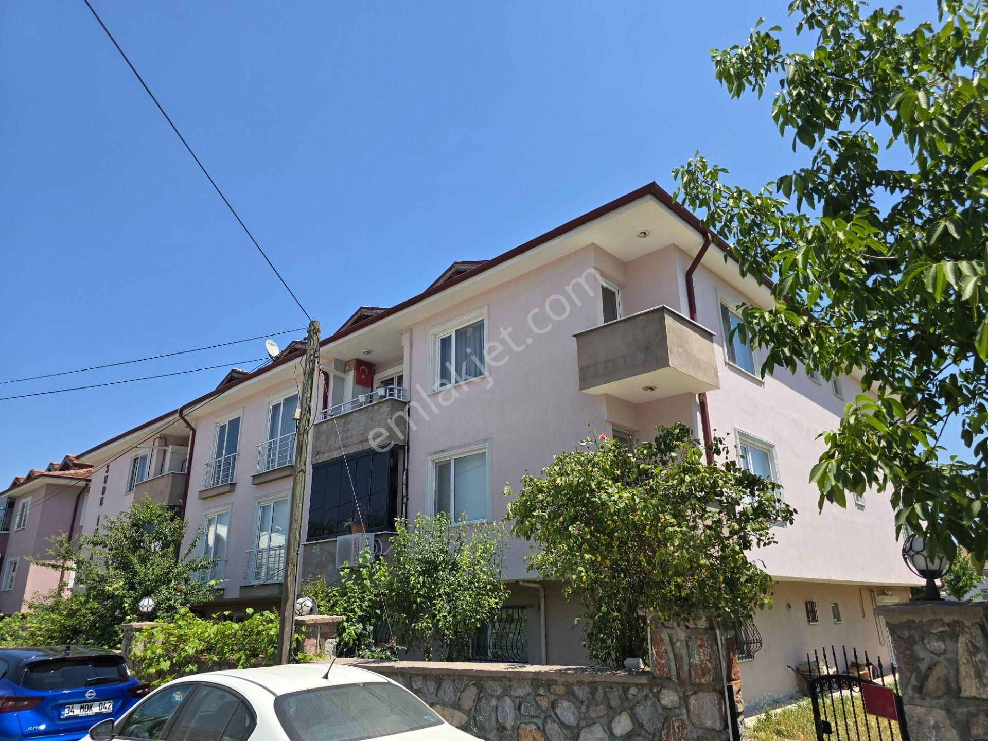 Re/max Hürden Tuzla'da, 180 M2, Geniş, Bakımlı Çatı Dubleks