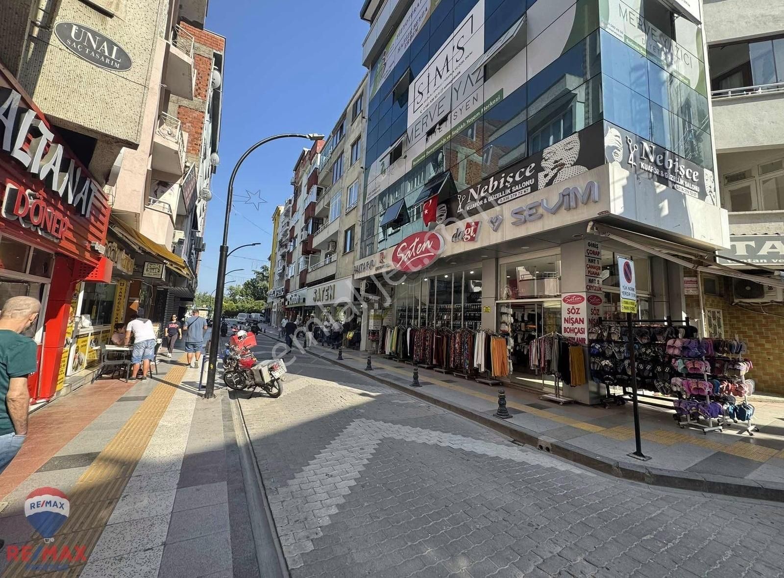 Ofisiniz Çarşının Merkezinde Olsun Merjen Kuliyeva...