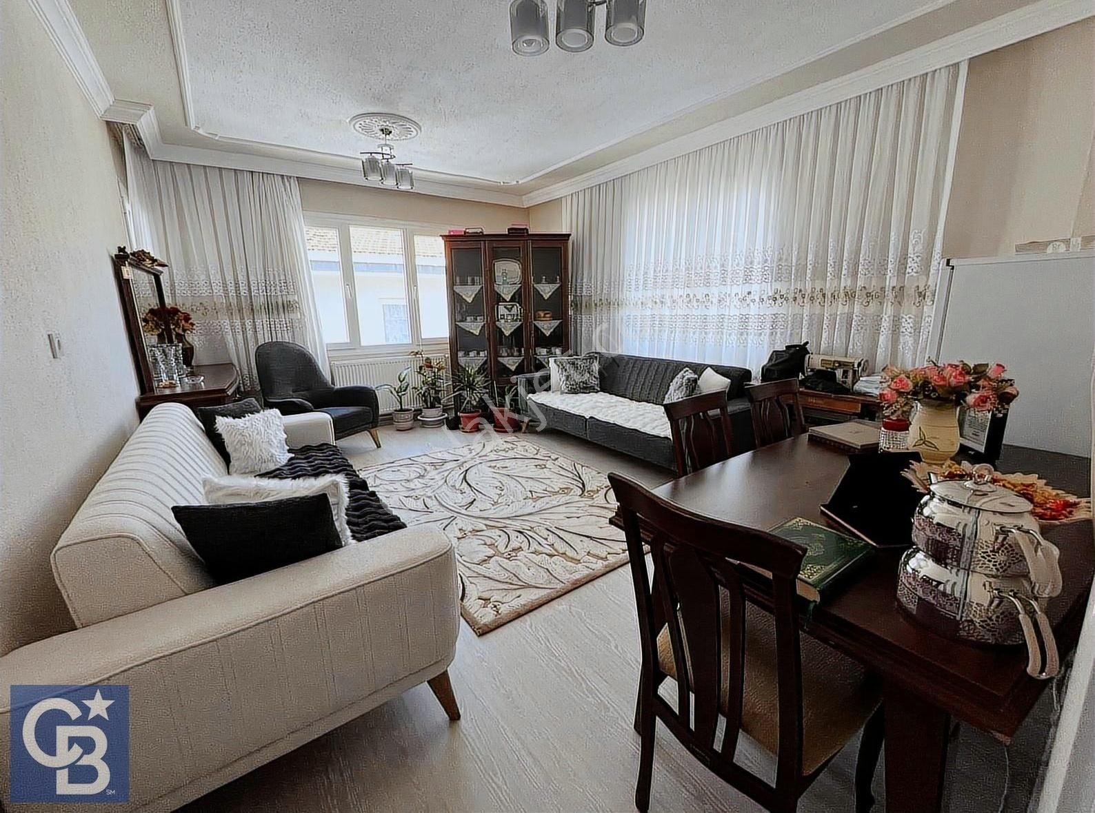 Coldwell Banker Odaktan Yeni Mahalle Merkezi Konumda Satılık 3+1