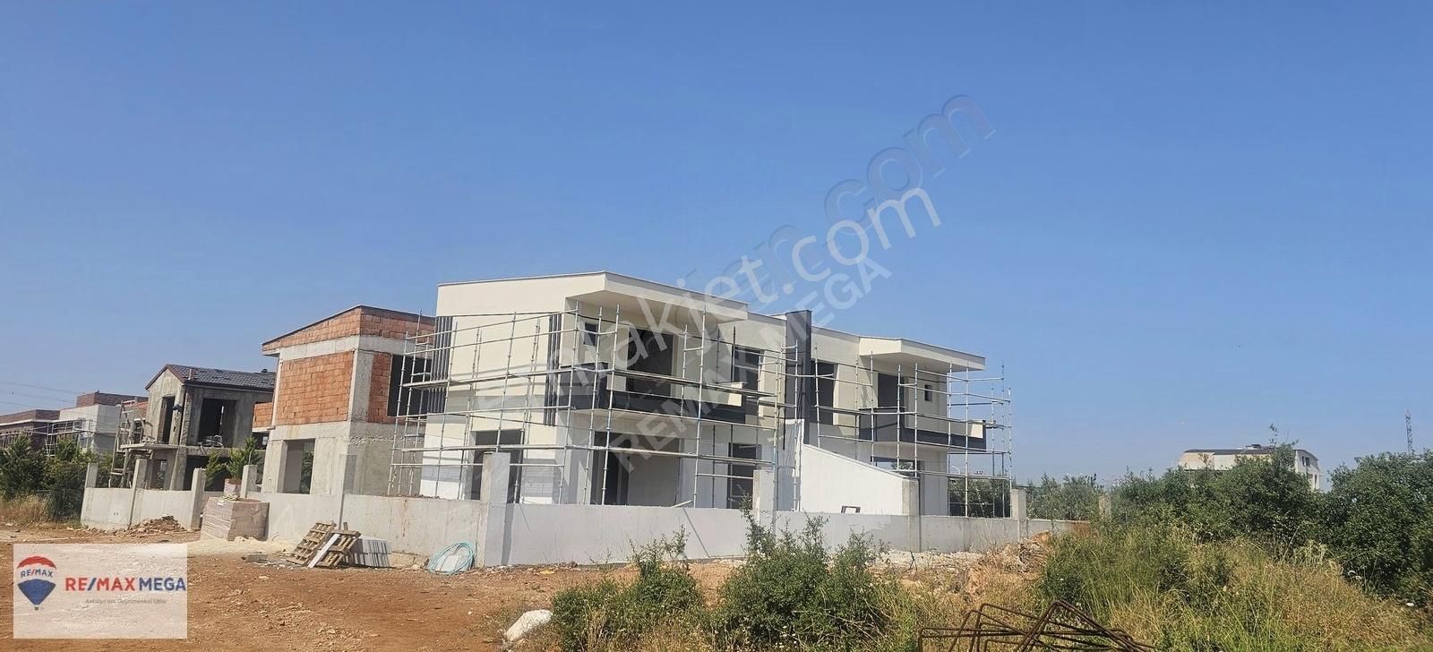 Döşemealtı Altınkale'de Satılık 4+1 Villa