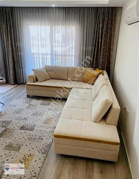 Güzeloba Mahallesi'nde 3+1 Eşyalı Dubleks Daire