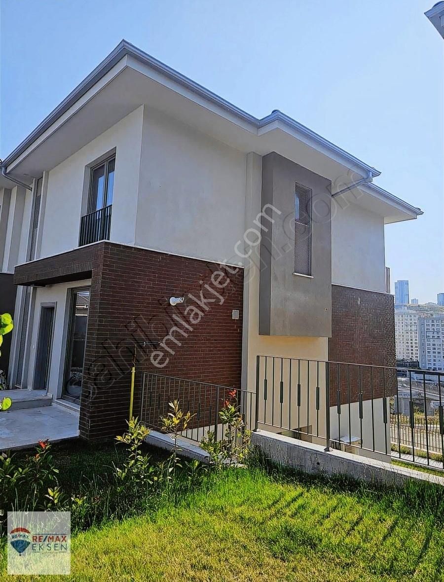 Bahçeşehir Dekar Ayışığı Evleri 3+1 B Tipi Kiralık Villa
