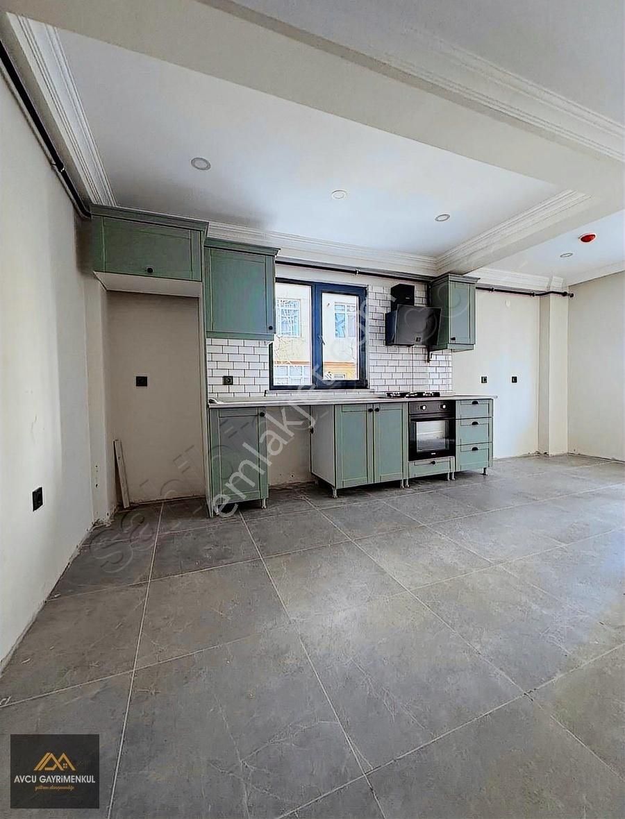Atatürk Mahallesinde Giriş Kat 2+0 Kiralık Sıfır Daire