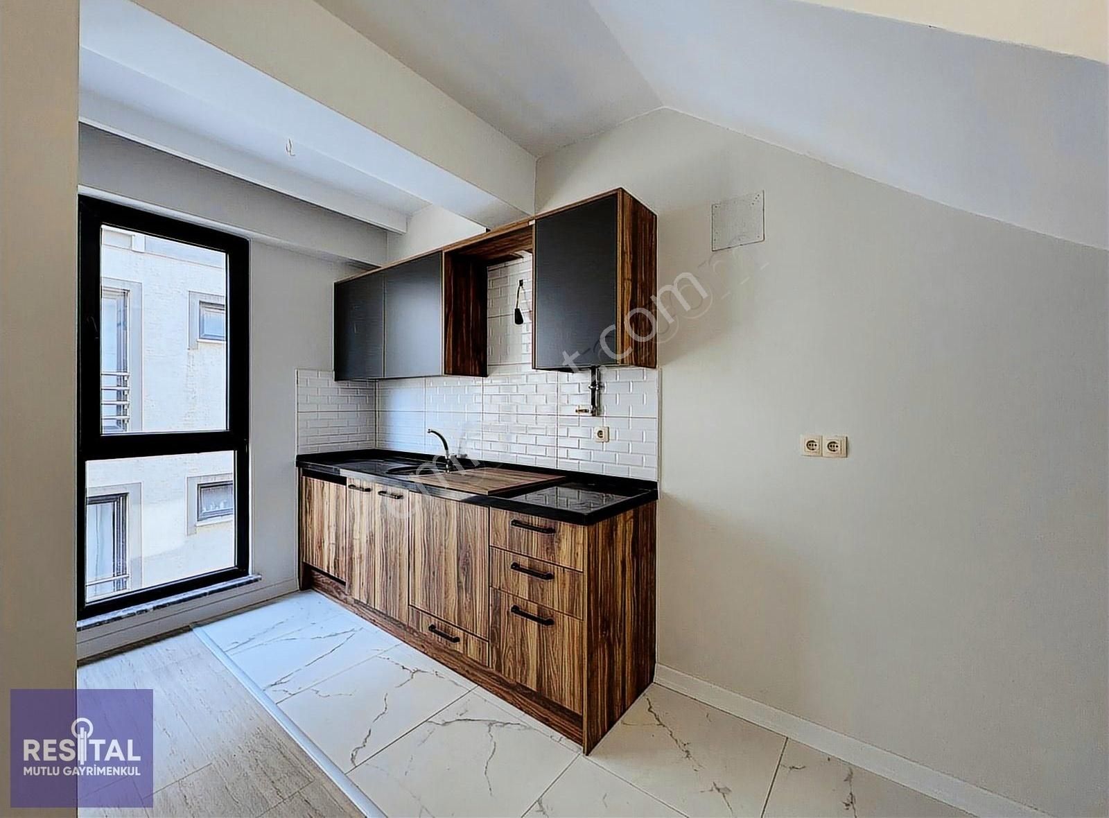 Rs Mutlu'dan Balat Mahallesinde 1+1 64m² Satılık Dubleks Daire