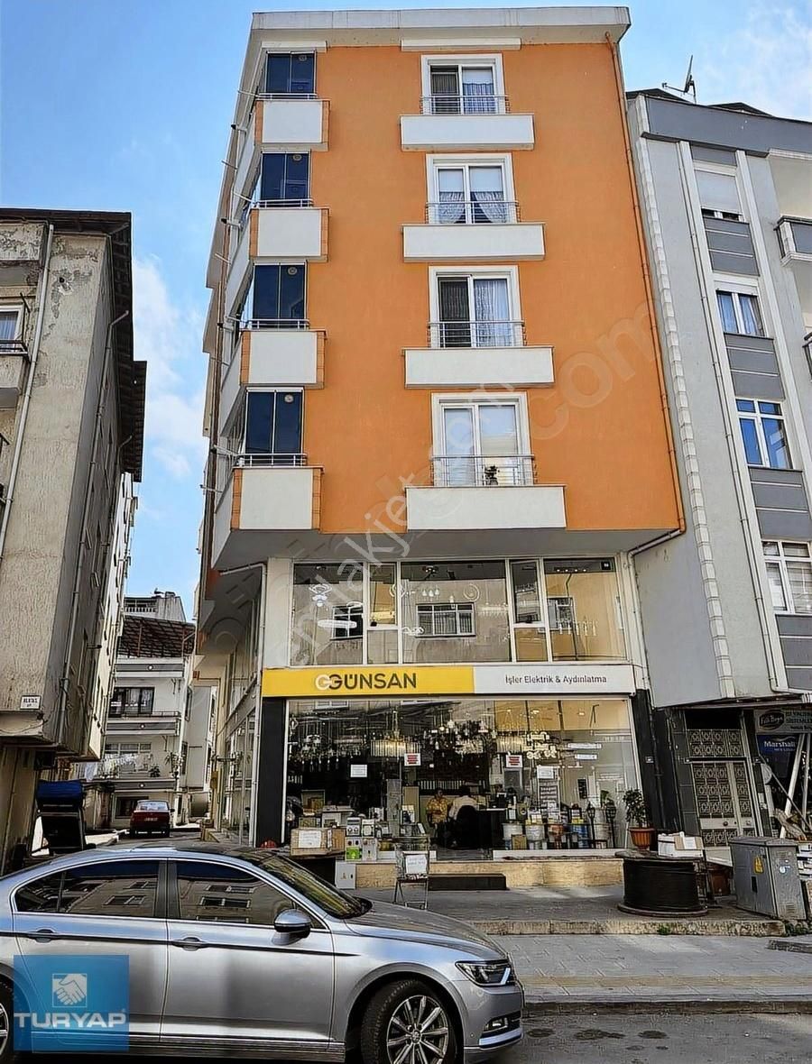 Ordu Merkez Asansörlü Otoparklı Yeni Bina 2+1 Satılık Daire