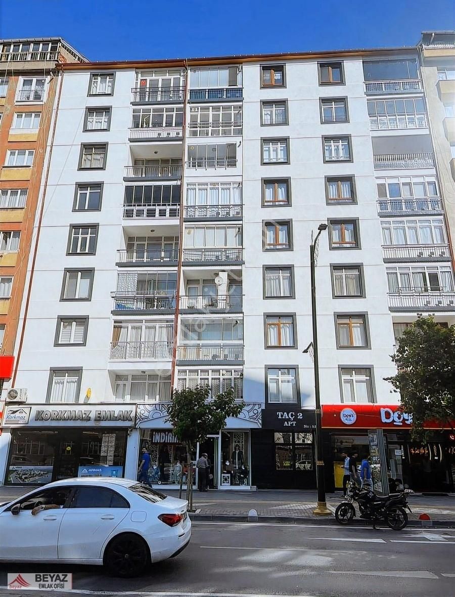 Beyaz Emlak'tan İstasyon Caddesinde Yapılı Ve Bakımlı 2+1 Daire