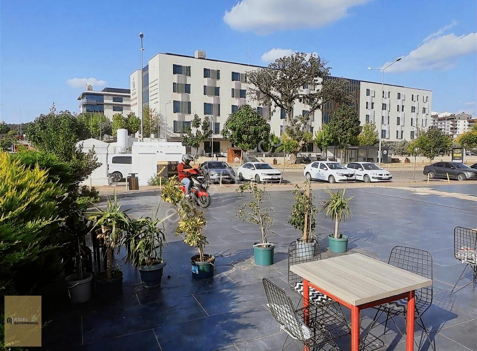 Yeni Devlet Hastanesi Karşısında Fırsat Devren Kiralık İşyeri