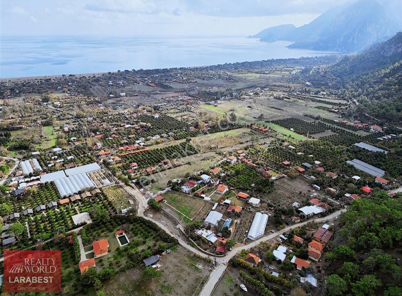 Çıralı Yanartaş Yolu Üzeri Denize 700 Mt Satılık Arsa