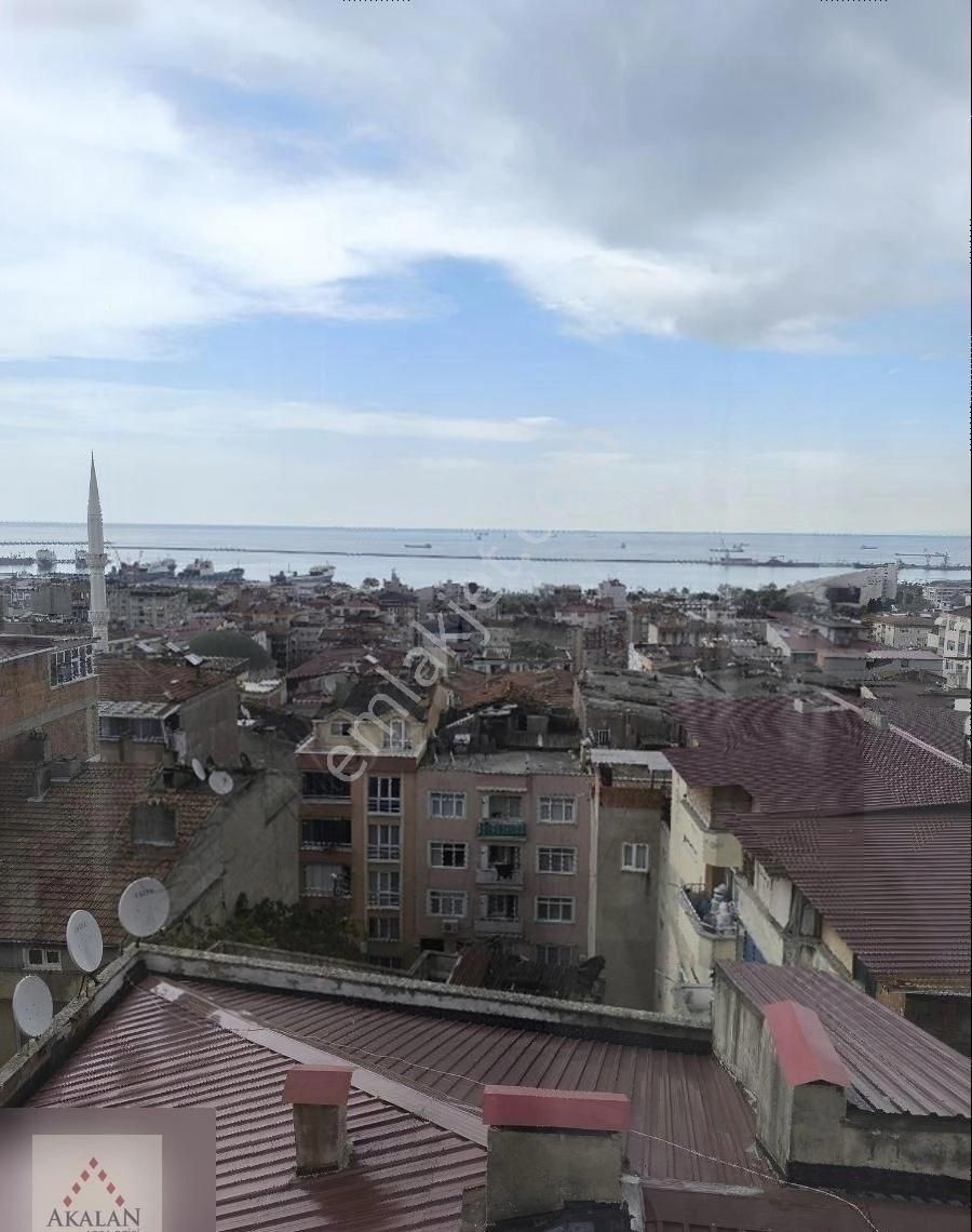 Akalan Murat Dan İlkadım Selahiye Mah Satılık 3*1