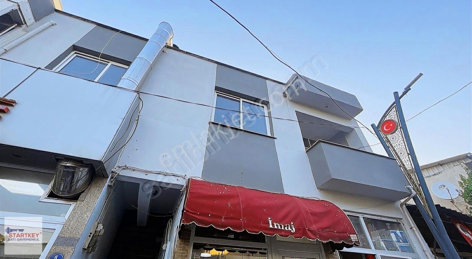 Emiralem Merkez'de 3+1 Satılık Daire